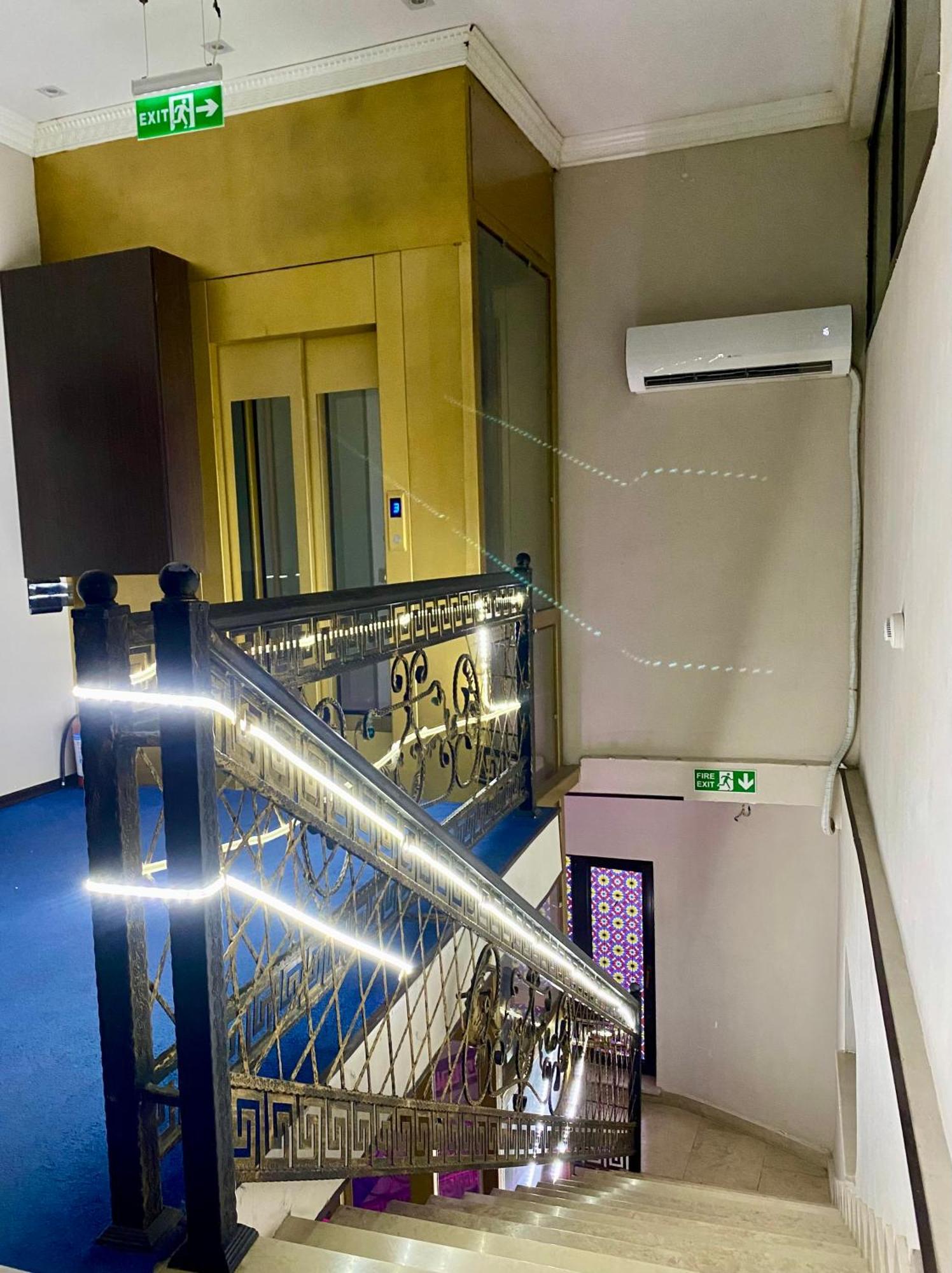 Grand Mirror Hotel Baku Eksteriør billede